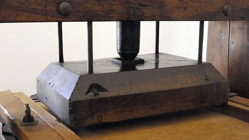 The Guasp printing press pinting plates